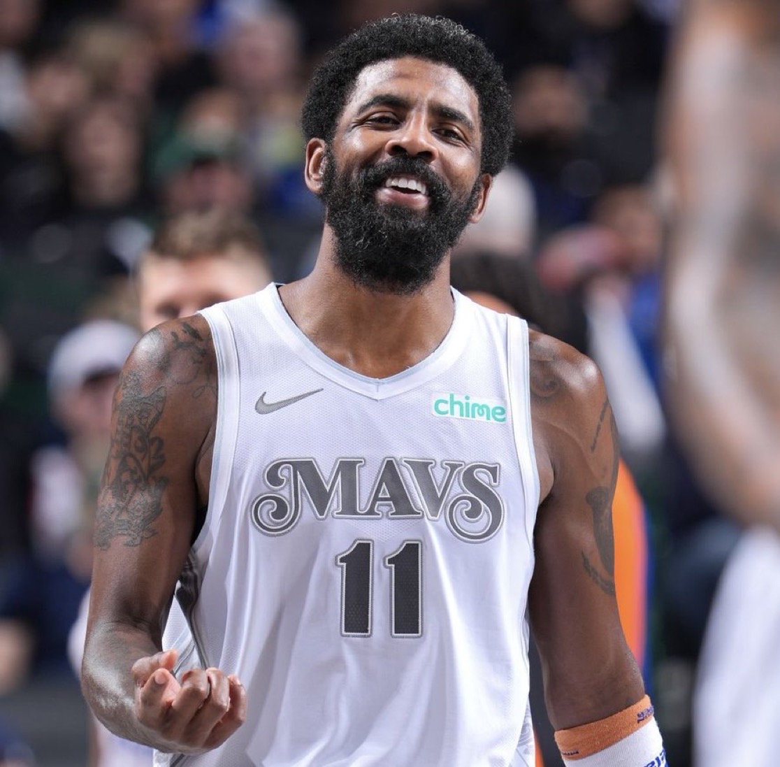 两大混子被 两大混子被