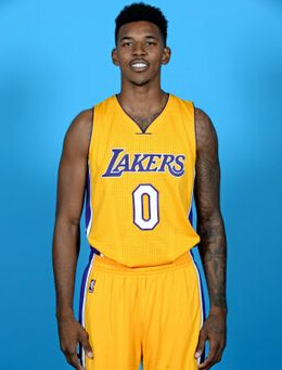 插上的八号 插上的八号